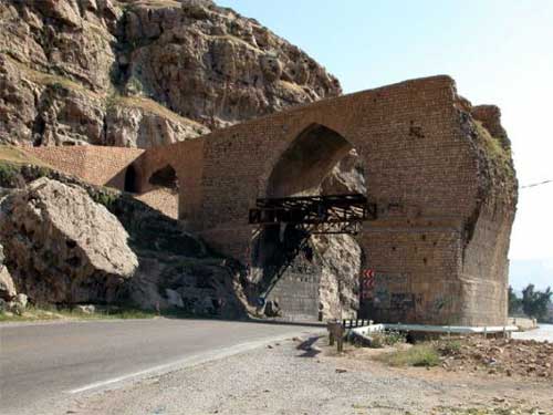 شهر پل‌های تاریخی با آغوش باز پذیرای مهمانان نوروزی است