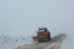 برف ‌ارتباط ۳۰ روستا را در الشتر قطع کرد/ ‌وضع‌ حمل زیر برف