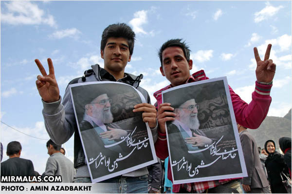 گزارش تصویری / مردم خرم آباد در راهپیمایی ۲۲ بهمن