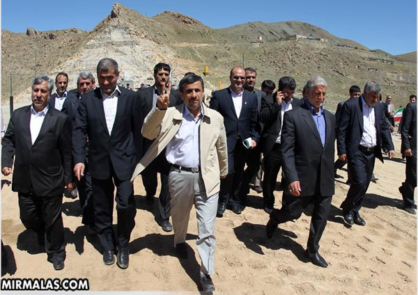 آغاز عملیات ساخت سد معشوره کوهدشت با حضور احمدی نژاد