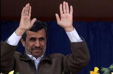 سفر بی سر و صدای احمدی نژاد به لرستان