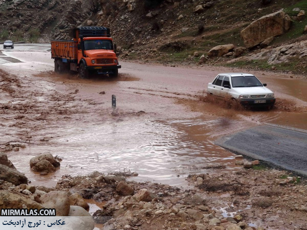 گزارش تصویر/ بارش شدید باران جاده ی پلدختر – کوهدشت و اختلال تردد