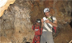 با حضور ۳۰ کوهنورد نورآبادی غارهای نورآباد پاکسازی شدند