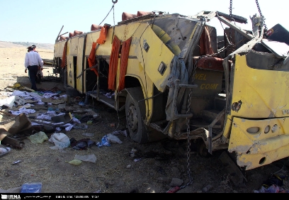 همه مجروحان حادثه  اتوبوس زائران عراقی در محور بروجرد – اراک به بیمارستان ها و مراکز درمانی استان تهران منتقل شدند