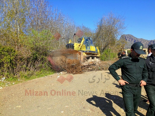آزادسازی قلعه سنگی خرم آباد از چنگال متجاوزان + عکس
