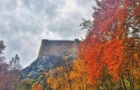 عکس/طبیعت زیبا و پاییزی قلعه فلک الافلاک خرم آباد